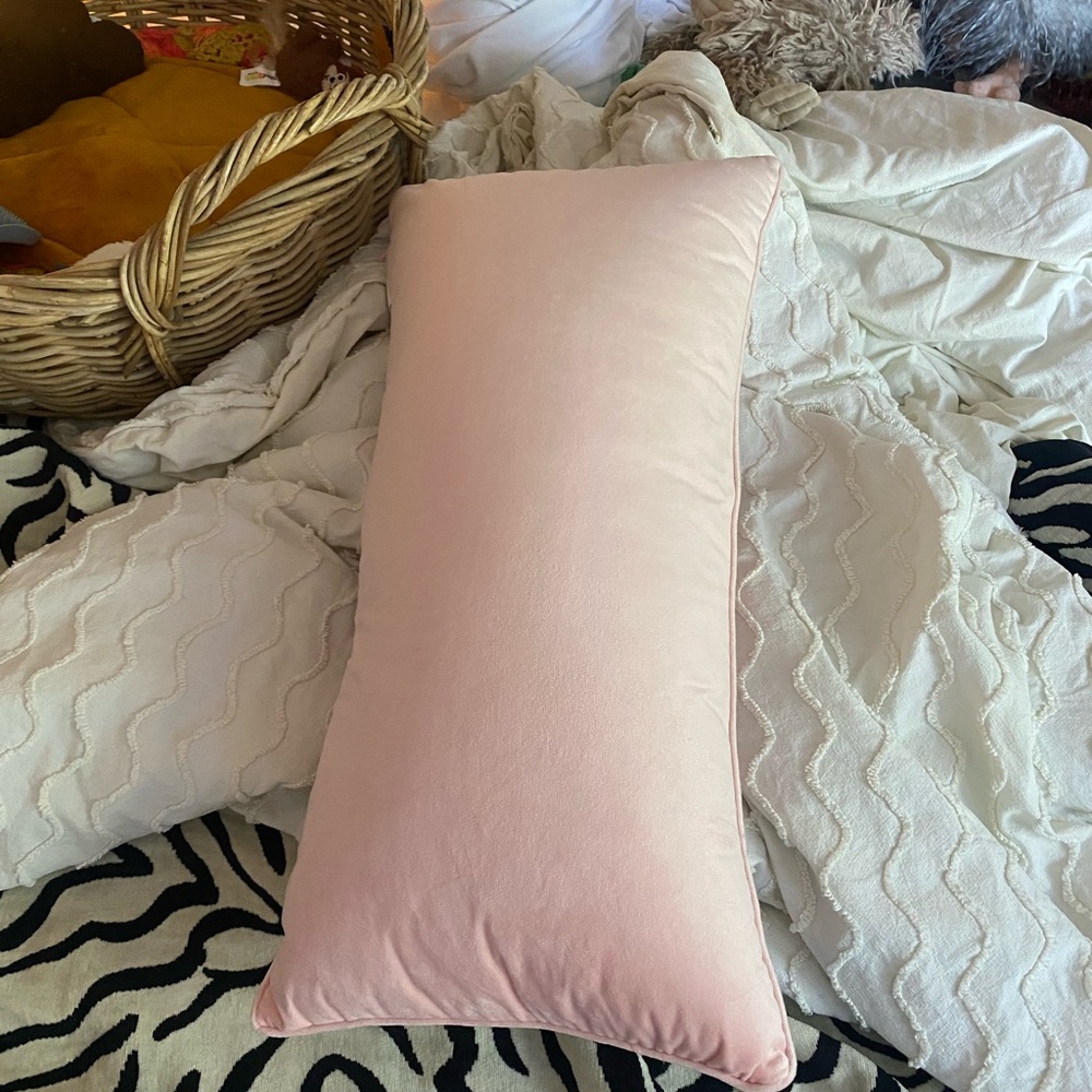 Embroidered throw pillow - Picture 5 of 5